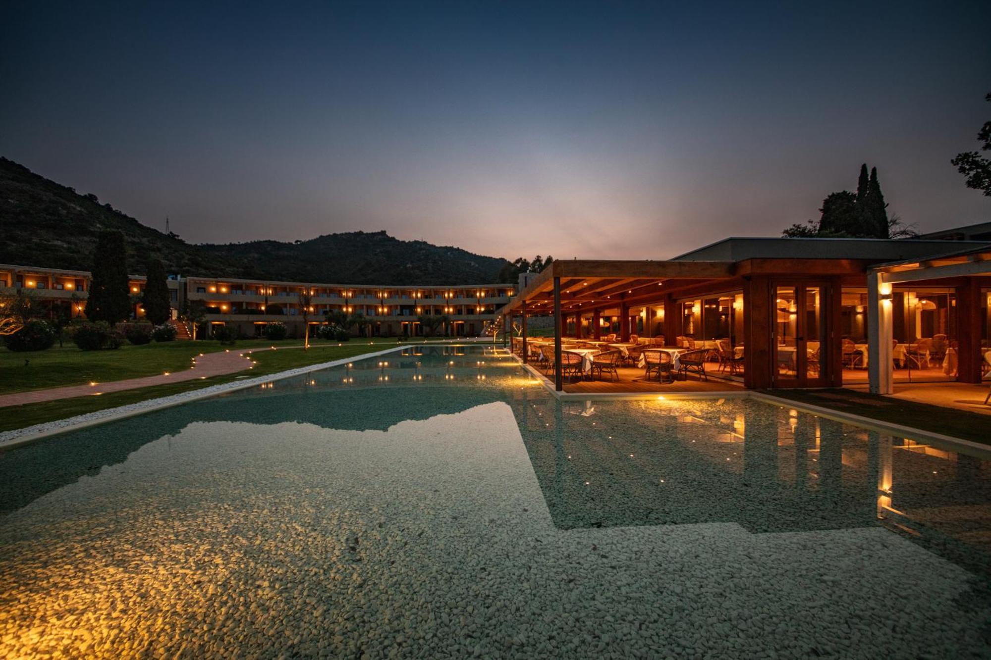 Is Molas Resort プーラ エクステリア 写真